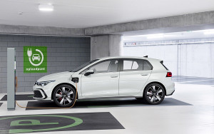     Golf eHybrid  Golf GTE    